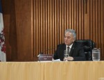 MaireFrançoisFecteau10av12 Le maire François Fecteau a mené la séance de main de maître. Le futur dira s'il avait raison.