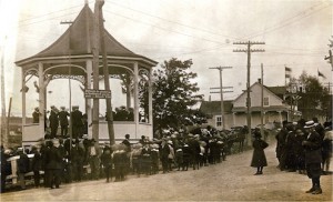 1916 Fonds Barriault-kiosque