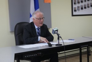Le ministre Robert Dutil était heureux d'annoncer d'importants investissements, dont la plus grande partie ira à l'Autoroute 73.